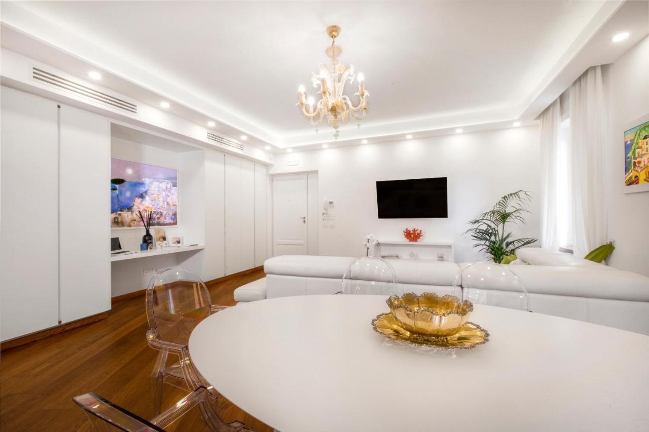 Sorrentovibes - Luxury Home Sea View & Jacuzzi In Sorrento Centre Exteriör bild