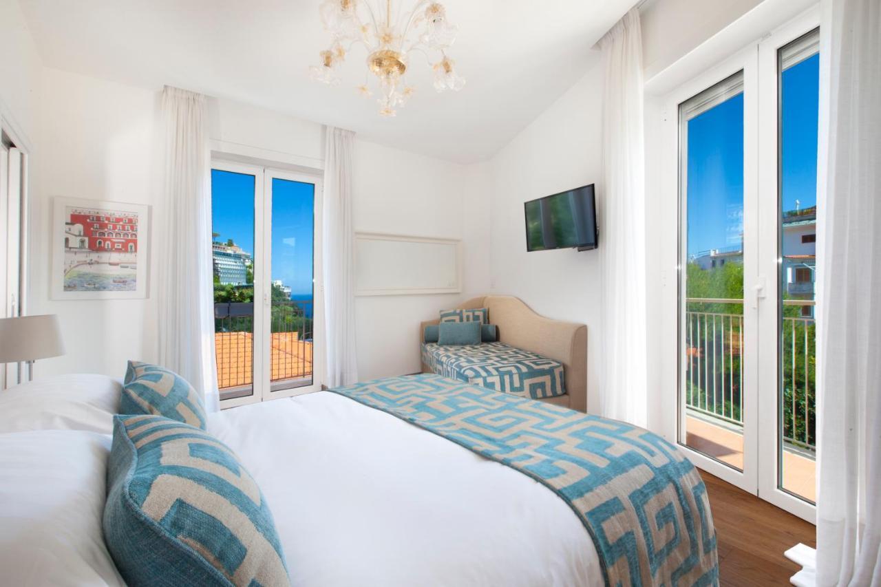 Sorrentovibes - Luxury Home Sea View & Jacuzzi In Sorrento Centre Exteriör bild